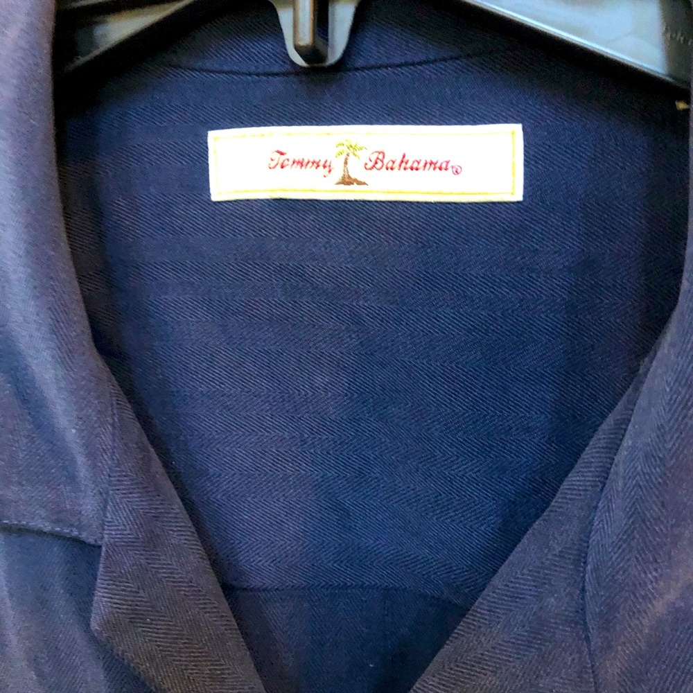 Tommy Bahama 100% Silk Button Down
